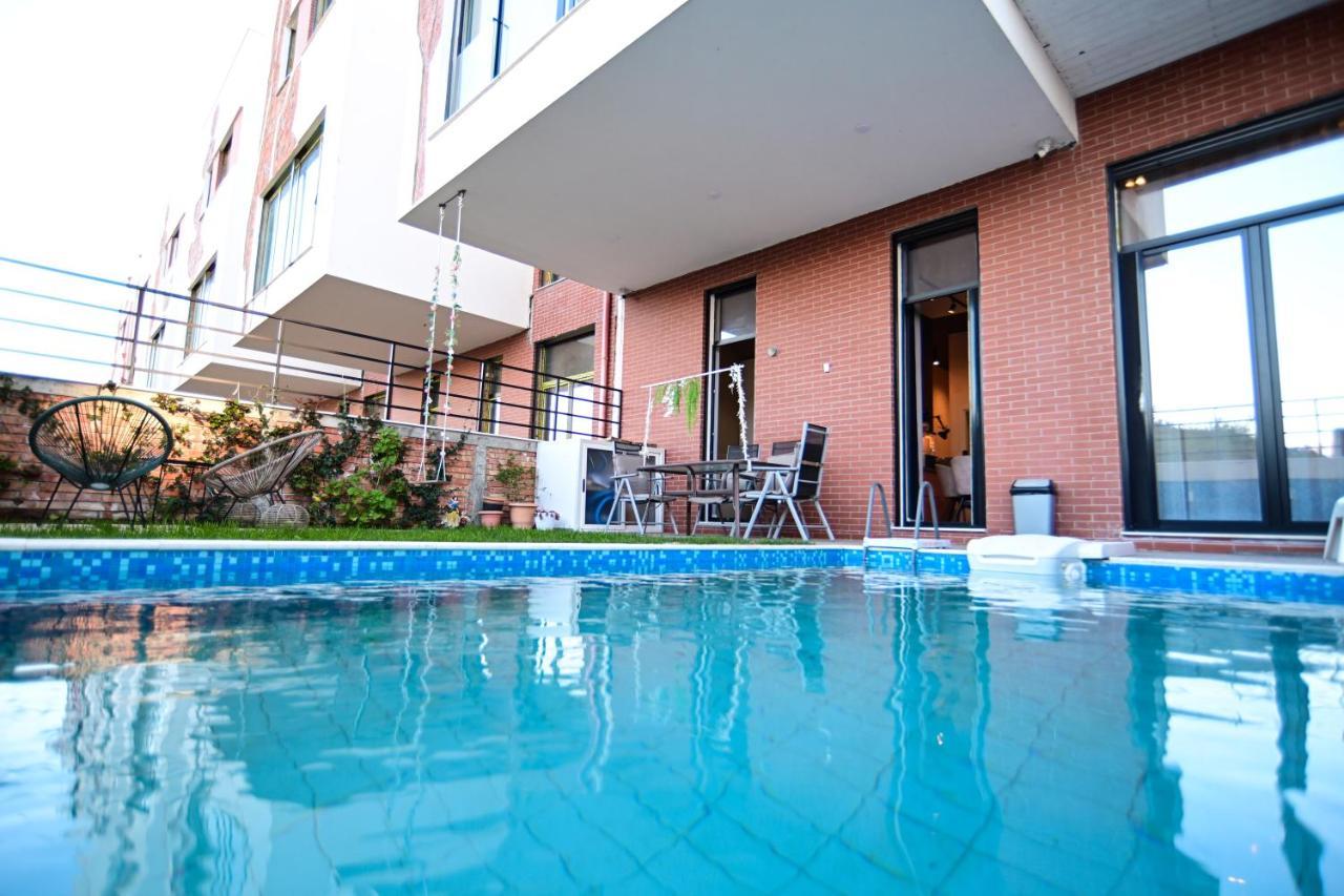 Stylish Two Bedroom House With Private Pool Tiranë Eksteriør bilde